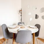 2ndhomes 1br Center