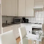 2ndhomes 1br Center