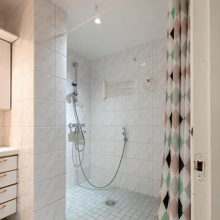 2ndhomes 1br Center Daire