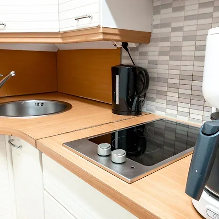 2ndhomes 1br Center *